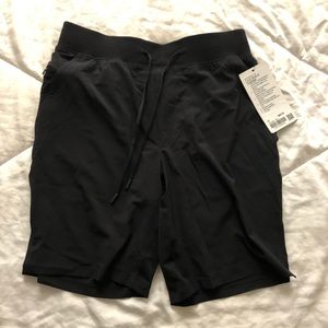 Lululemon Men’s T.H.E. Short 9” *Linerless